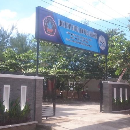 Edutel Undiksha Hotel Singaraja Buitenkant foto