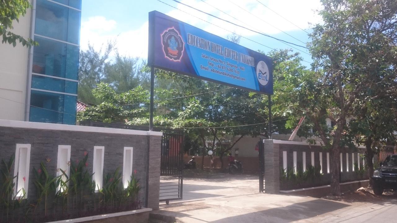 Edutel Undiksha Hotel Singaraja Buitenkant foto